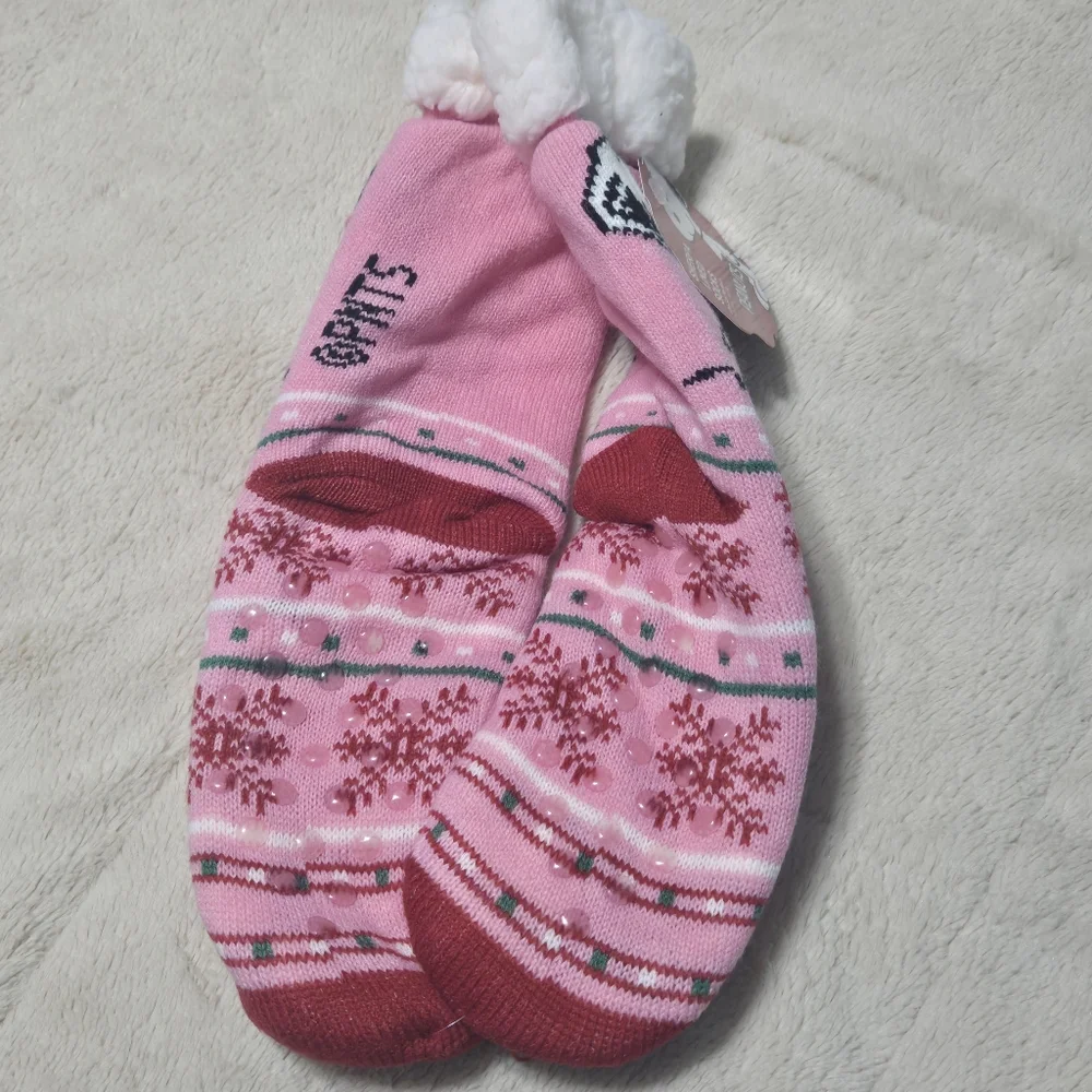 Snoopy Sherpa Lined Socks - One Size Fits Most Non-Slip Snoopy Lounge Socks NEW